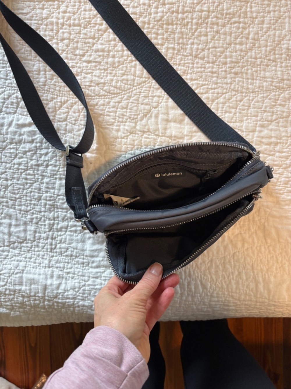 Lululemon Crossbody Bag 2L - Picture 3 of 6